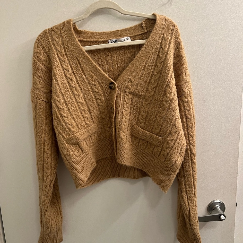 Cable Knit Cardigan Sweater - Camel